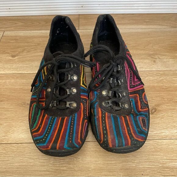 Kuna Print Eclectic Embroidered Lace Up Sneakers Womens Size 9 - Picture 2 of 5